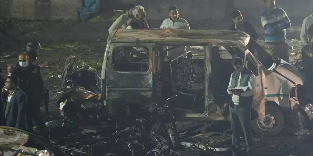 Toll in blast near Red Fort rises to 12