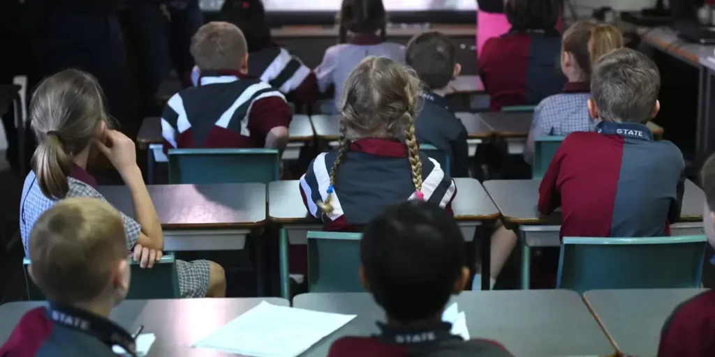 The under-16s social media ban will damage young people’s political education. Teachers need better support