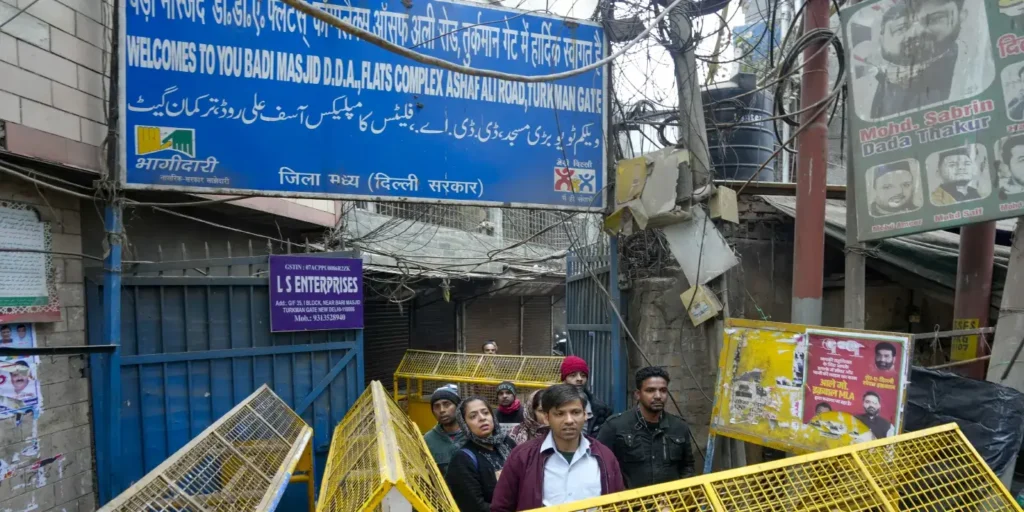 Day after stone pelting, security remains tight at Delhi’s Turkman Gate