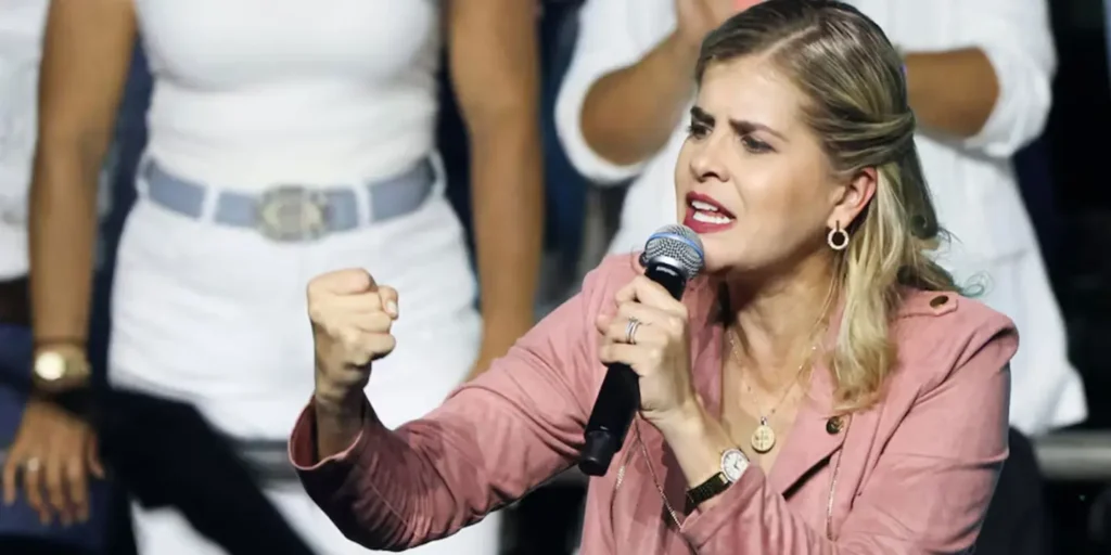 Laura Fernandez takes early lead in Costa Rica presidential election