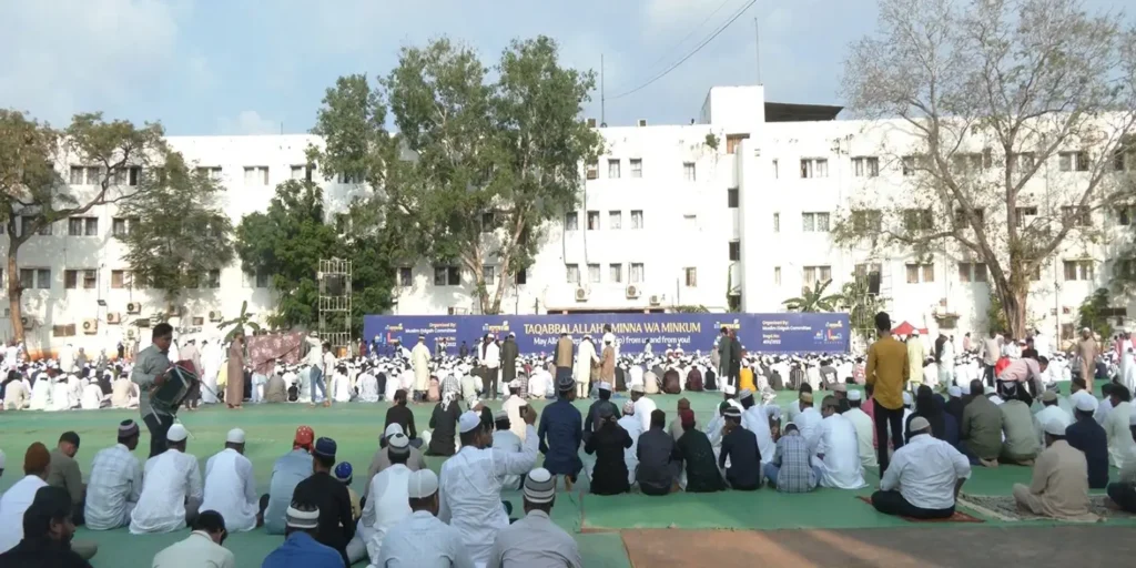 Andhra: Thousands gather for Eid prayers in Vijayawada