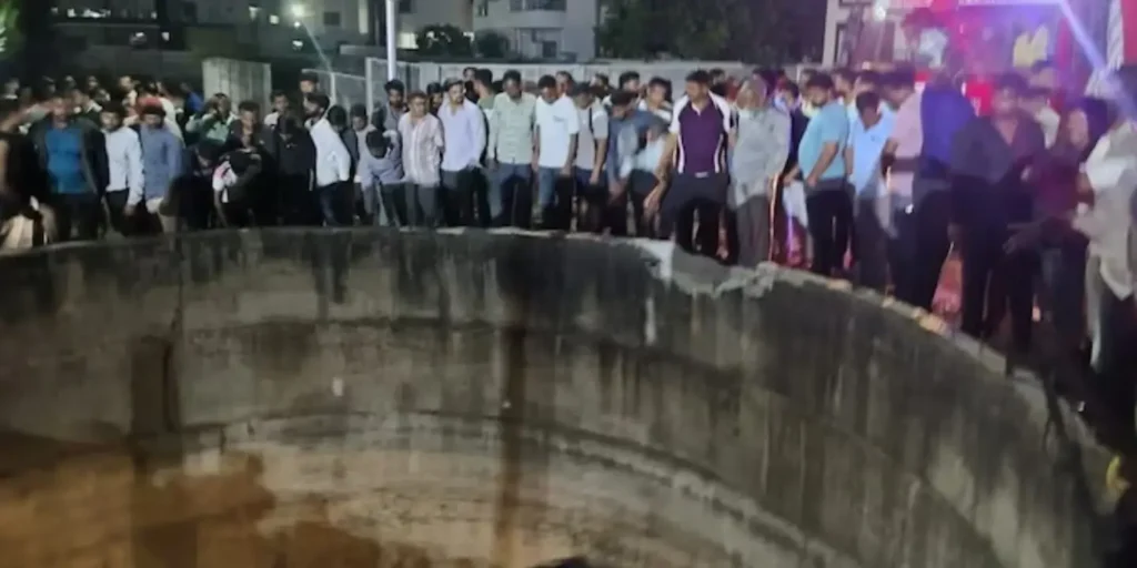 Nine of family killed as car falls into well in Nashik district