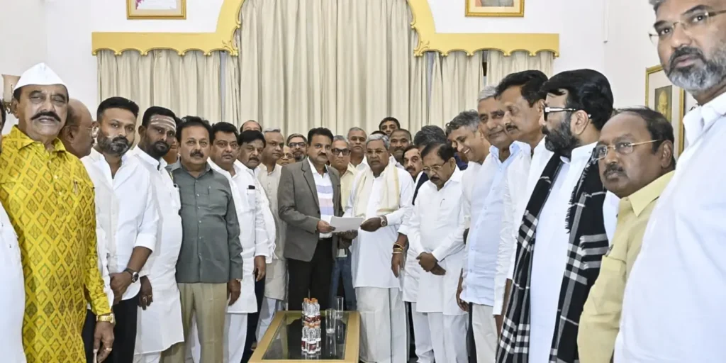 Day after resigning as Karnataka CM, Siddaramaiah meets Rahul Gandhi in Delhi