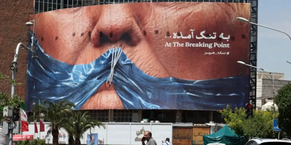 How Iran uses billboards as wartime propaganda – we selected 5 to explain what they mean