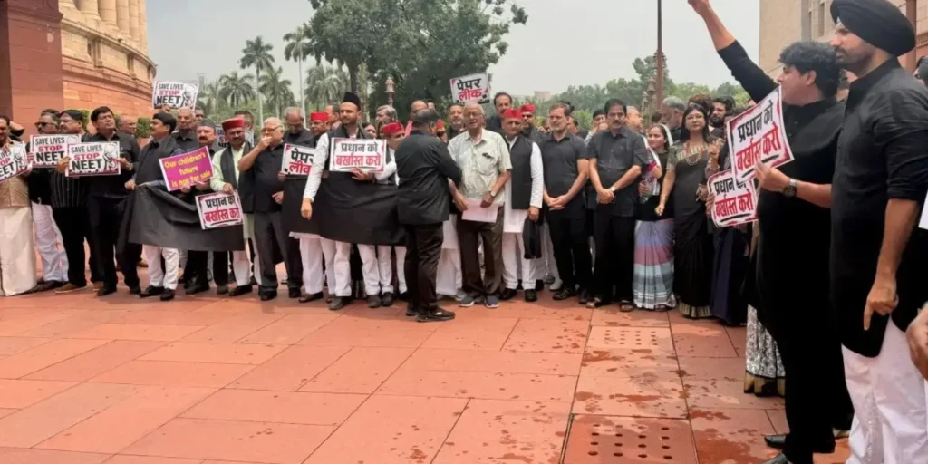Opposition parties hold protest in Parliament premises; demand resignation of Shah, Pradhan