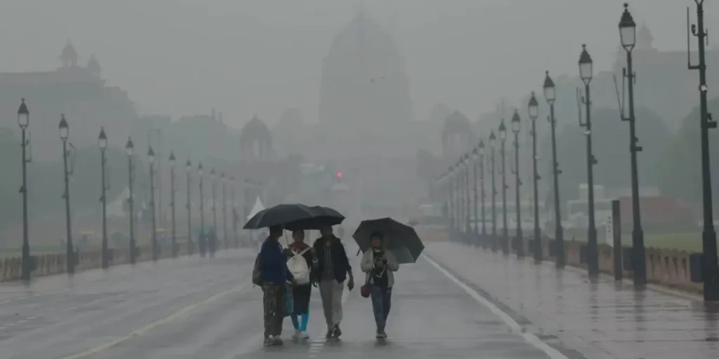 Heavy rain continues in Delhi; IMD issues ‘orange alert’