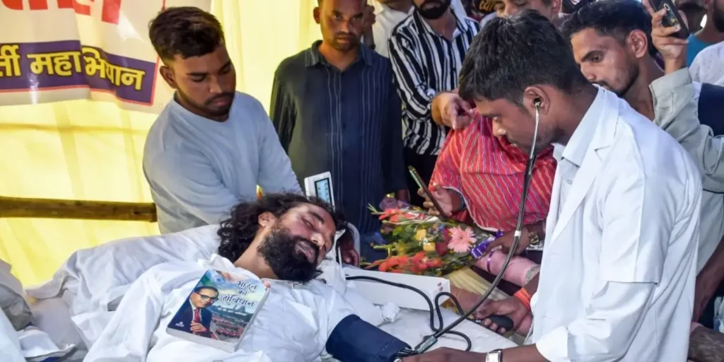 J’khand job exam stir: Protester on hunger strike taken to hospital after his health deteriorates
