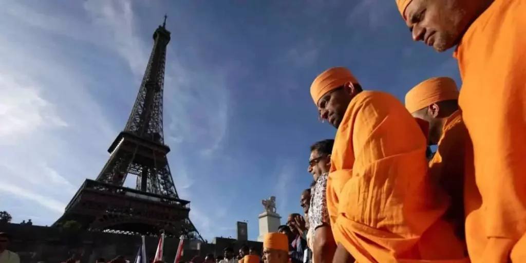 Eiffel Tower shut by staff protest after female workers moved for Hindu group visit