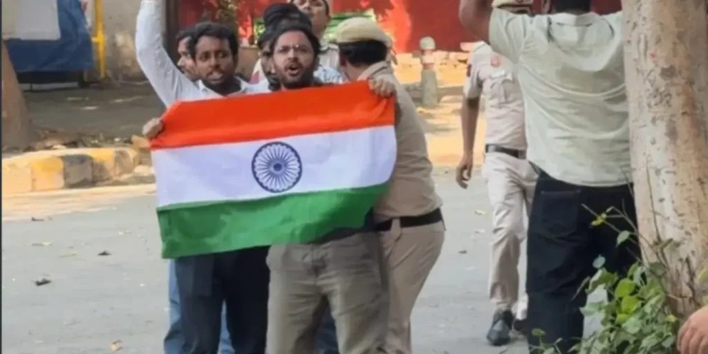 CJP’s Saurav Das, Ashutosh Ranka detained near Jantar Mantar; Dipke says ‘cannot de-notify resistance’