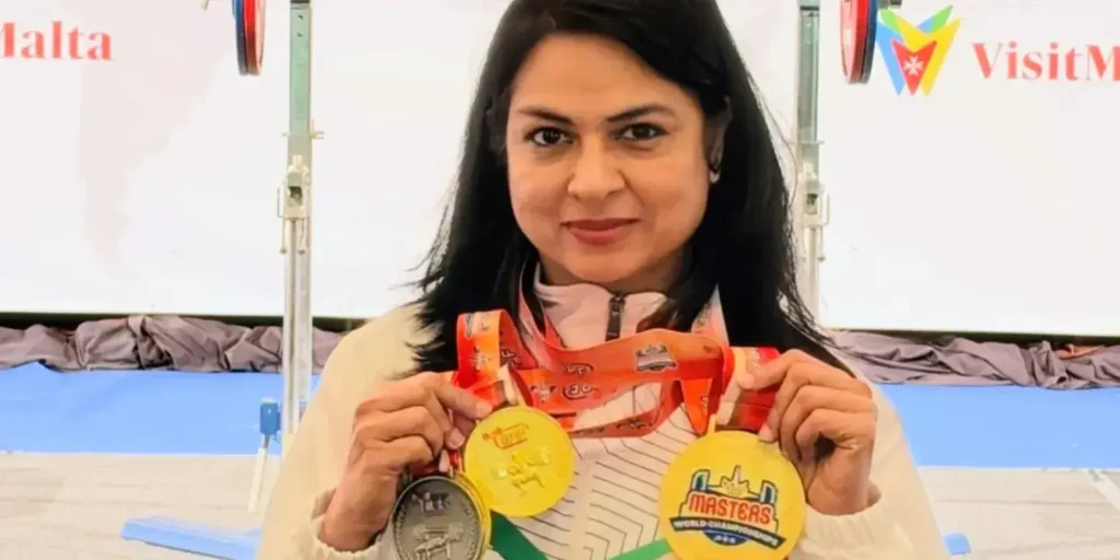 IRS Officer Ekta Vishnoi wins 3 gold medals at World Masters Powerlifting C’ship
