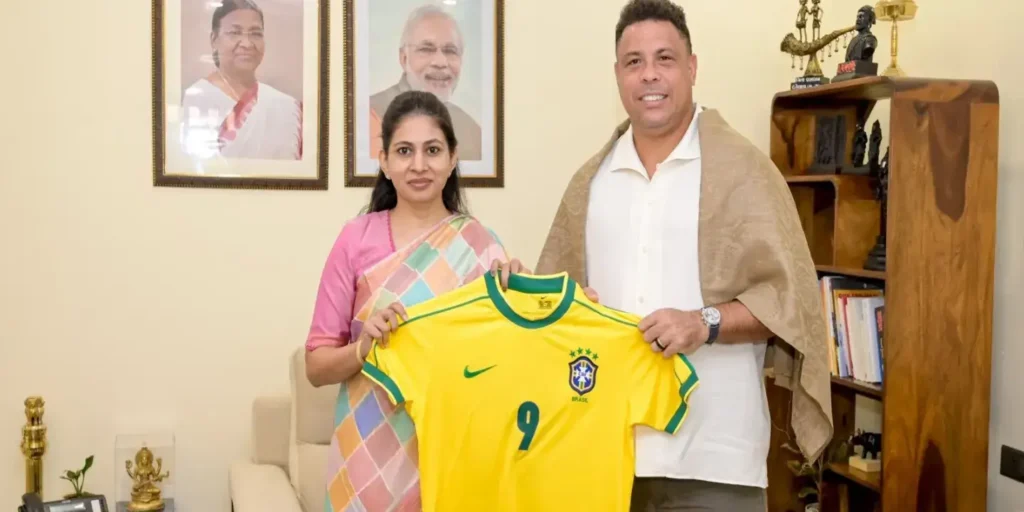 MoS Sports Raksha Khadse meets Brazilian football legend Ronaldo Nazário